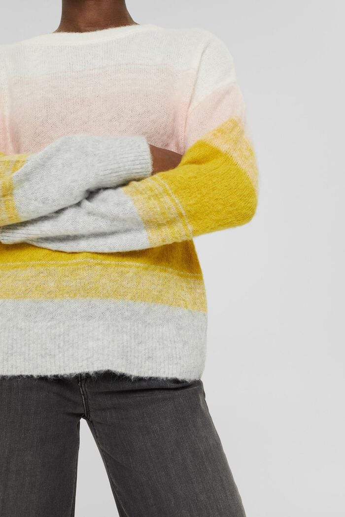 À teneur en laine : le pull-over animé d’un dégradé de couleurs, PASTEL PINK, detail image number 2