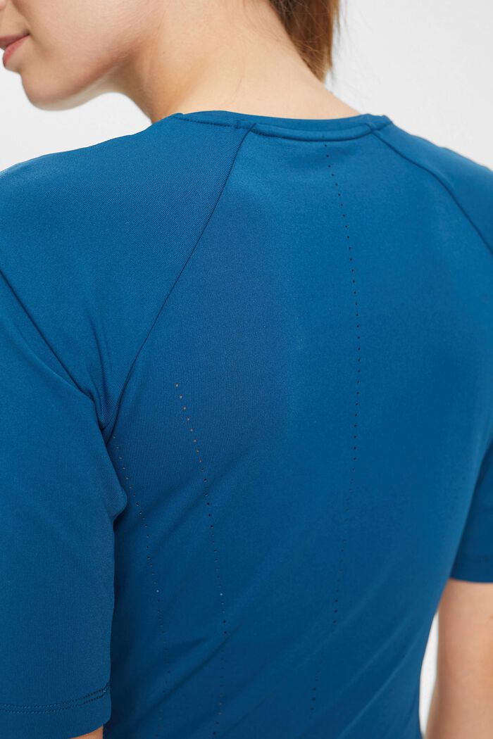 En matière recyclée : le t-shirt de sport doté de la technologie E-DRY, PETROL BLUE, detail image number 2