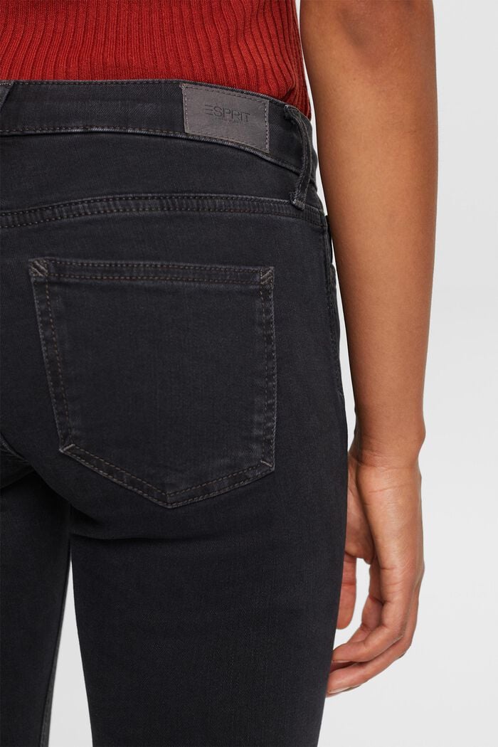 En matière recyclée : le jean Skinny à taille mi-haute, BLACK DARK WASHED, detail image number 4