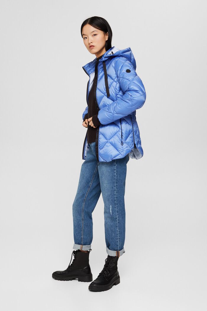 En matière recyclée : la veste matelassée à capuche ajustable, LIGHT BLUE LAVENDER, detail image number 5