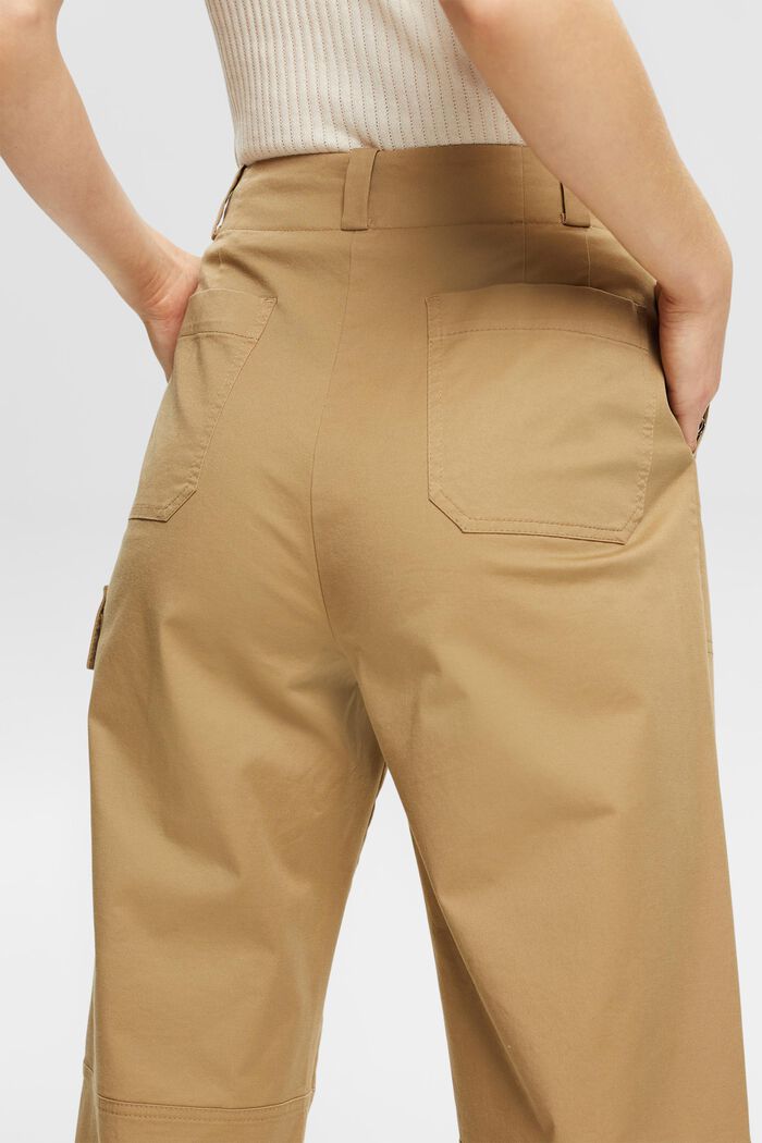 Pantalon raccourci style cargo, KHAKI BEIGE, detail image number 4