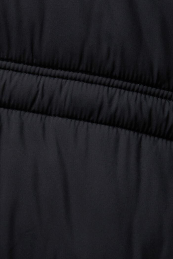 En matière recyclée : manteau matelassé à capuche, BLACK, detail image number 4