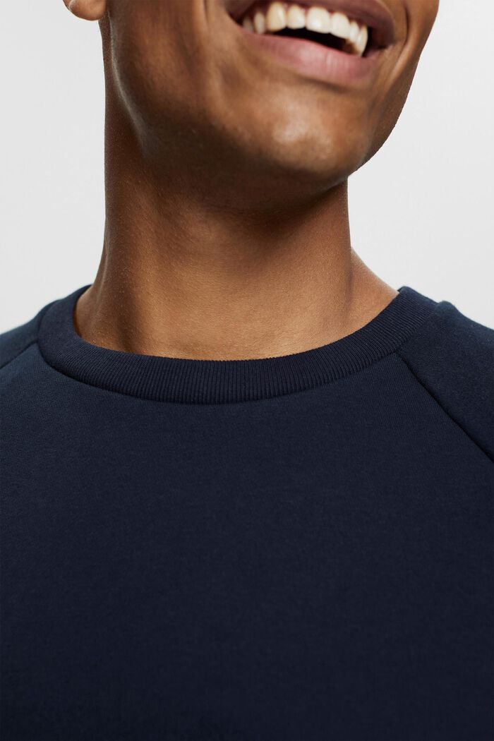 Sweat-shirt doté d’une poche zippée, NAVY, detail image number 0