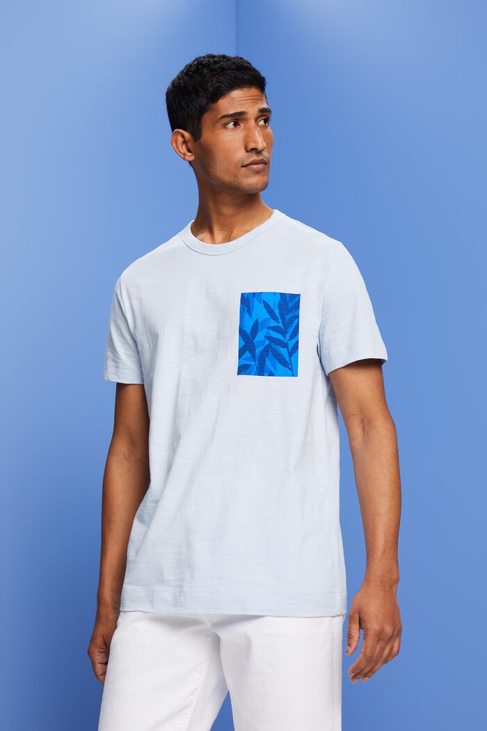 T-shirt en jersey à imprimé sur la poitrine, 100 % coton, PASTEL BLUE, detail image number 0