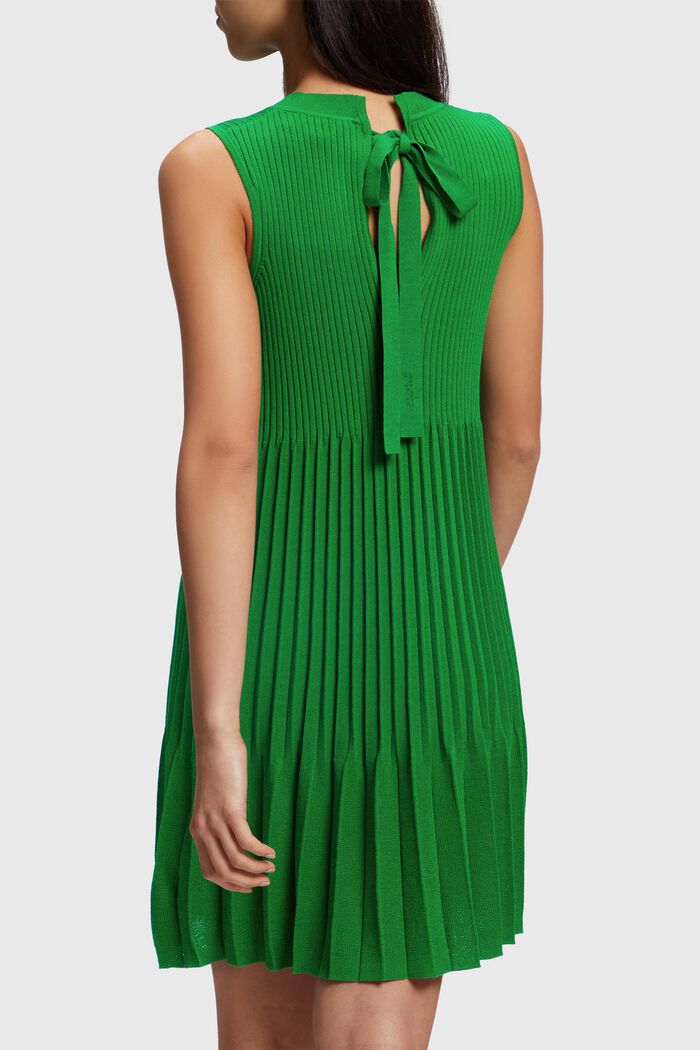 En matière recyclée : la robe-pull plissée, GREEN, detail image number 1