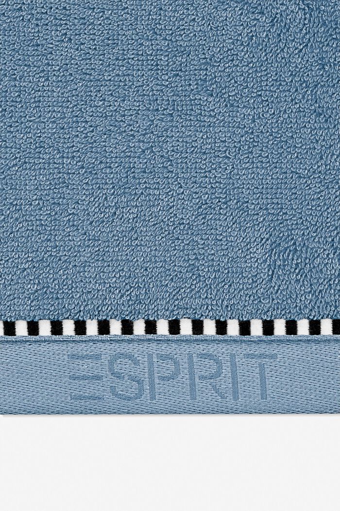 À teneur en TENCEL™ : la collection de serviettes en tissu éponge, SKY BLUE, detail image number 1