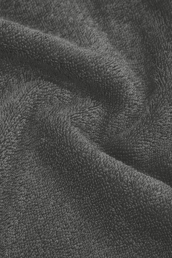 À teneur en TENCEL™ : le lot de 3 serviettes en tissu éponge, ANTHRACITE, detail image number 1