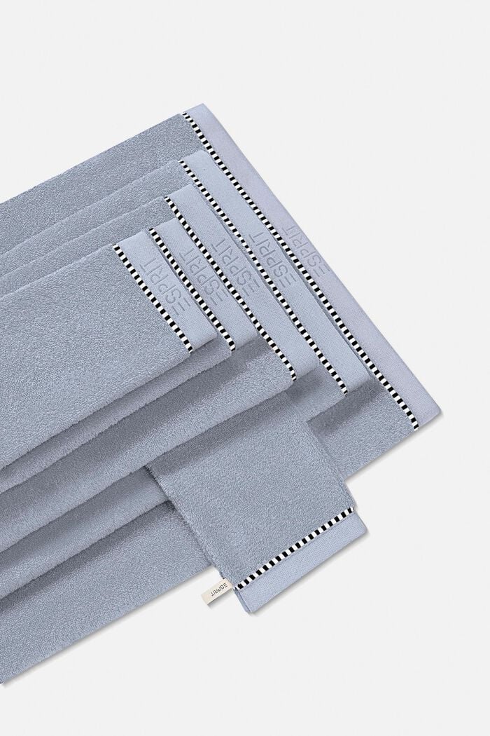 À teneur en TENCEL™ : la collection de serviettes en tissu éponge, SILVER, detail image number 4