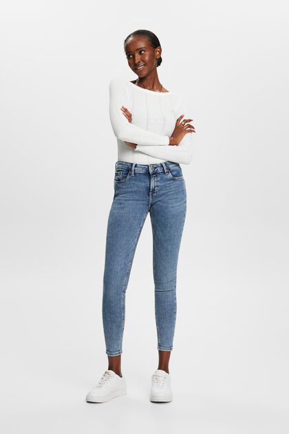 En matière recyclée : le jean stretch de coupe Skinny Fit à taille mi-haute