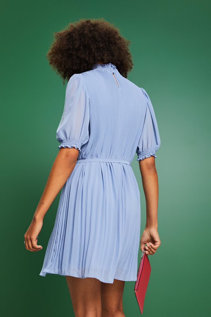 Mini-robe plissée en mousseline à col droit, BLUE LAVENDER, detail image number 2