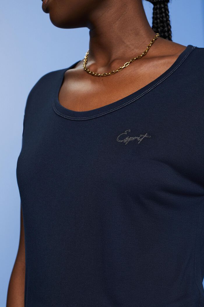 T-shirt orné de sequins, LENZING™ ECOVERO™, NAVY, detail image number 2