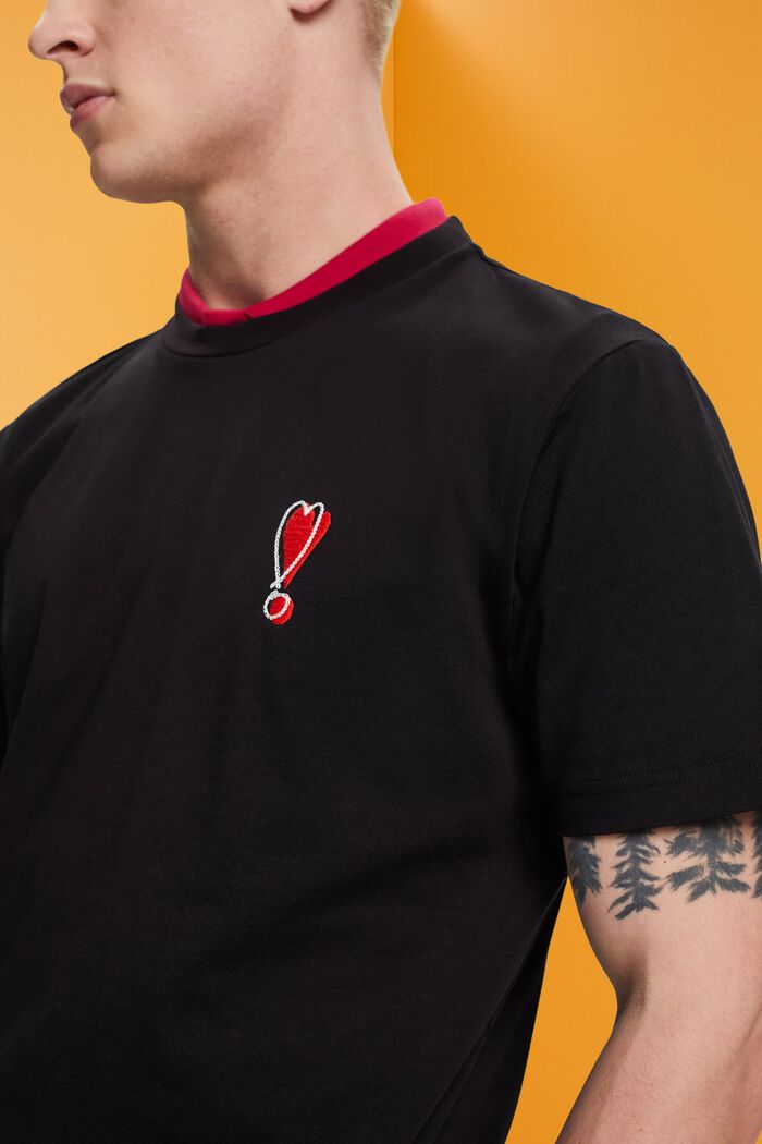 T-shirt en coton durable à motif cœur, BLACK, detail image number 2