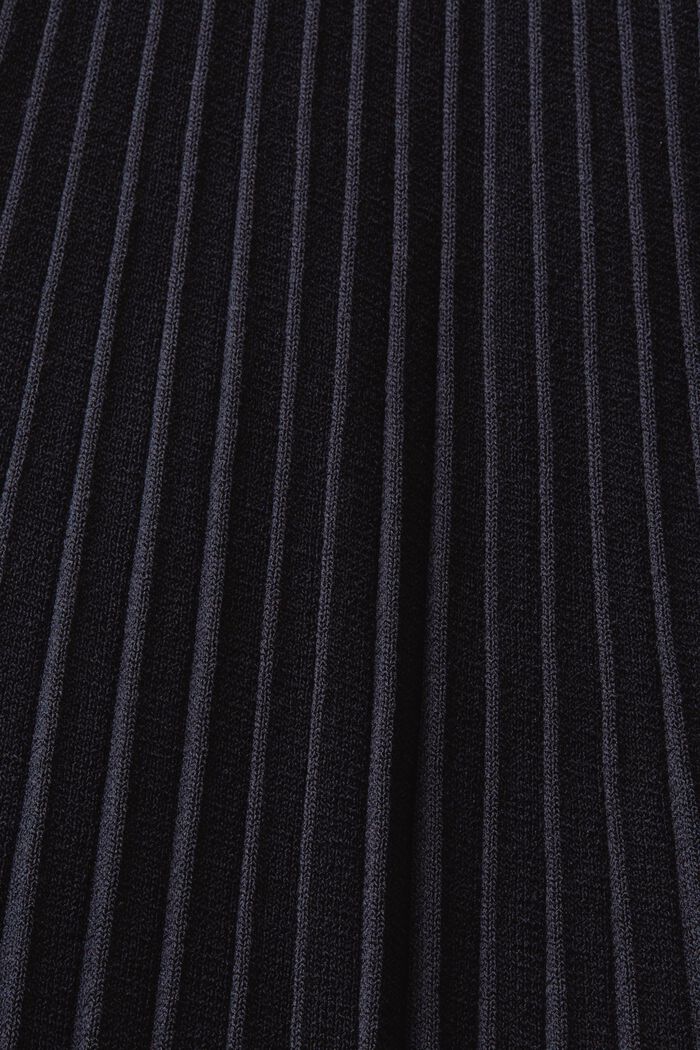 Robe longueur midi plissée à col montant et manches courtes, BLACK, detail image number 5